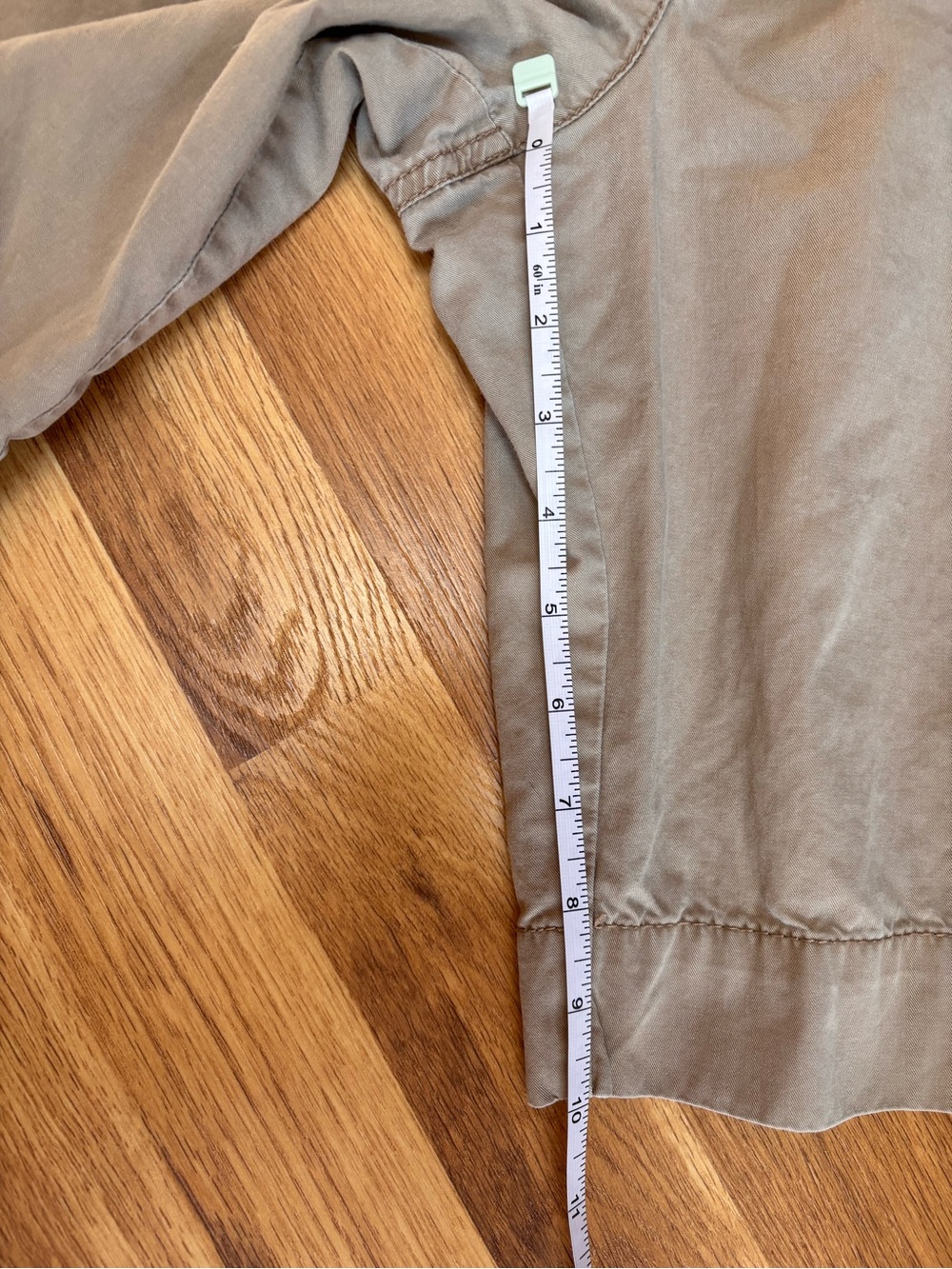 Ann Taylor Loft Women’s Chino Shorts Size Beige Tan w/Pockets Belt Loops Size 8 - Picture 4 of 7